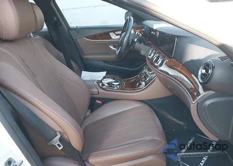 2020 Mercedes-Benz E 450 4Matic из США, поврежденный, VIN WDDZF6JB6LA721937